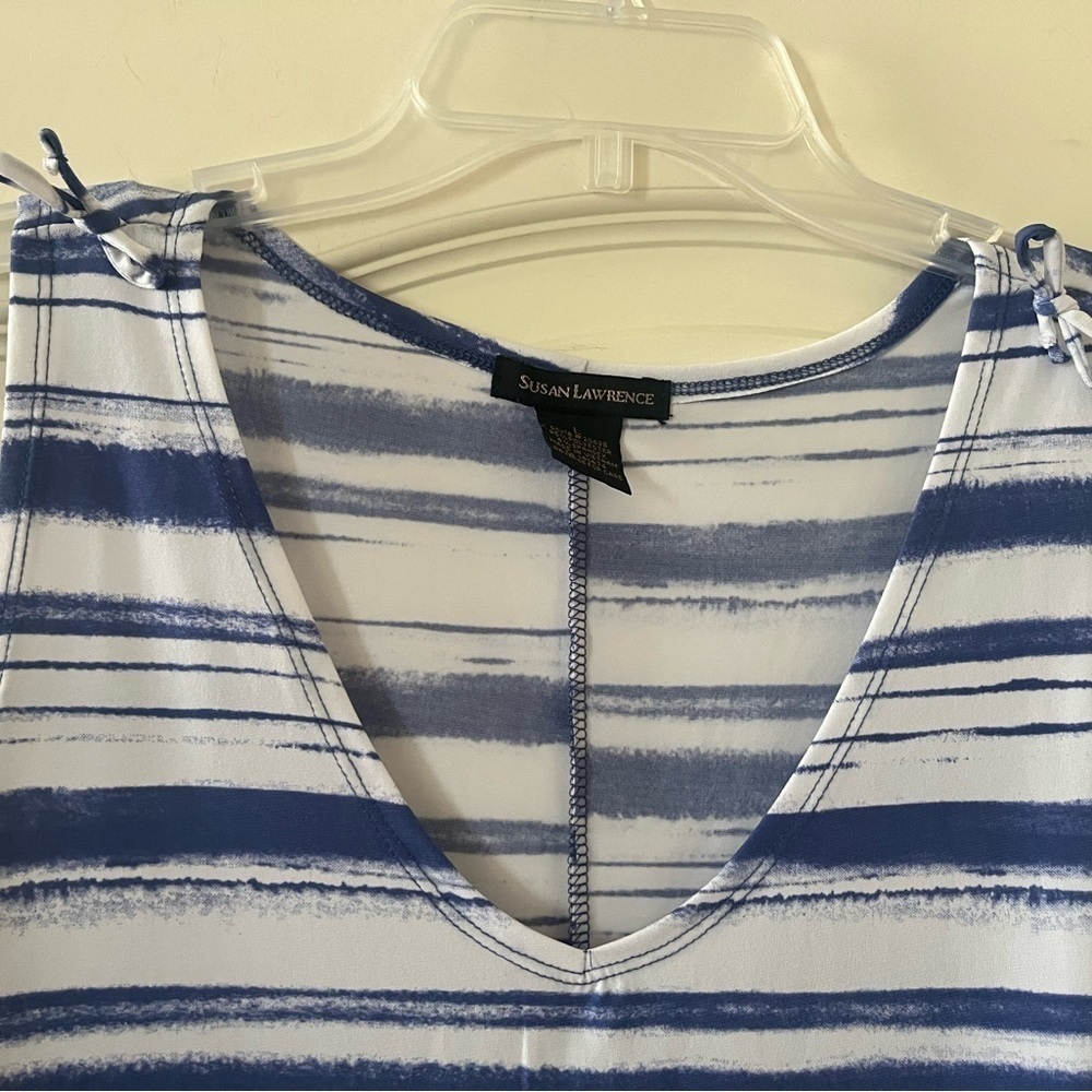 Susan Lawrence Striped Blue and White Women's Top size Large - Picture 7 of 13